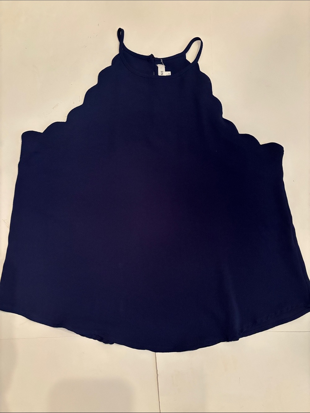 Mine women’s scalloped tulip halter tank top size large